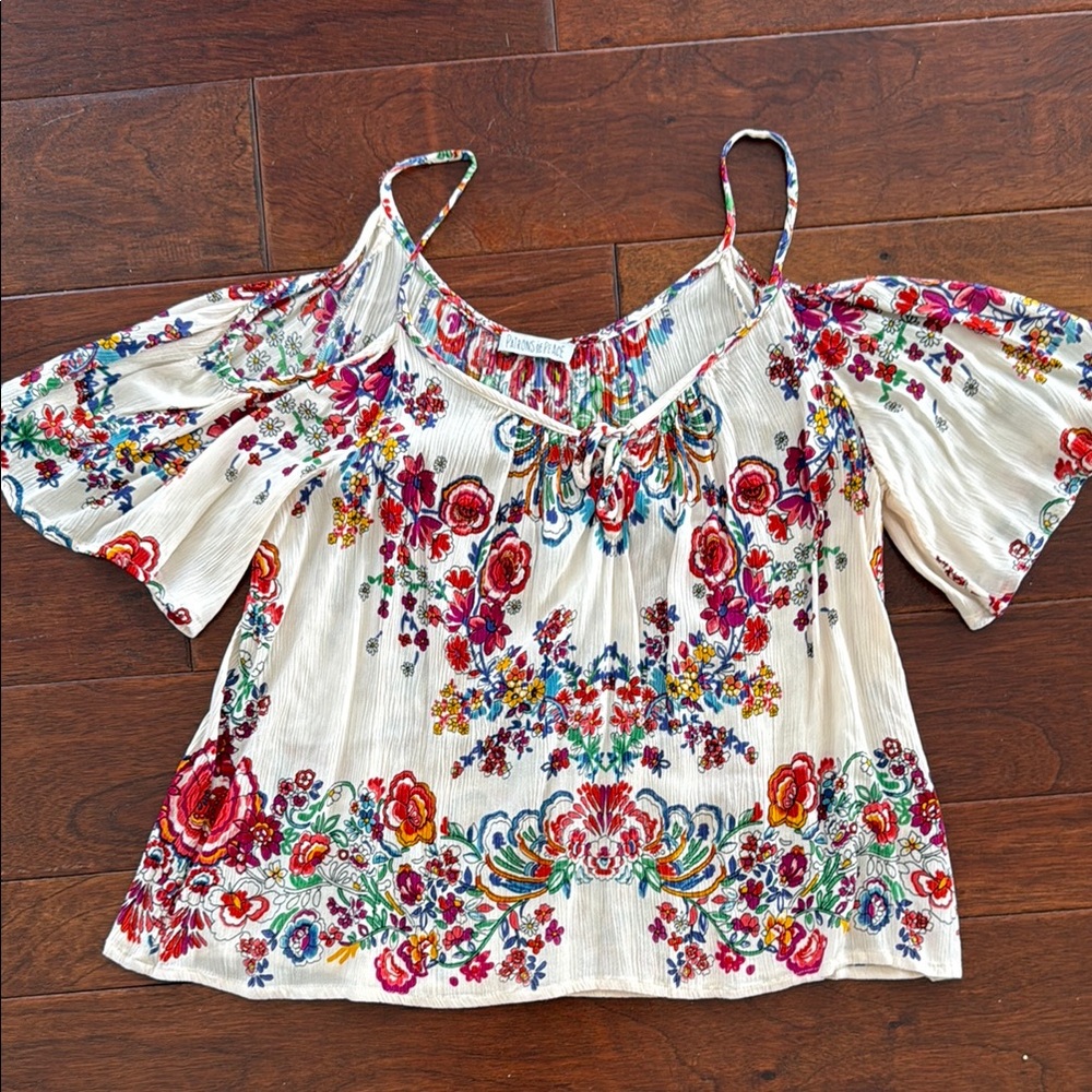 Patrons of Peace White Cream Bell Sleeve Crop Blouse